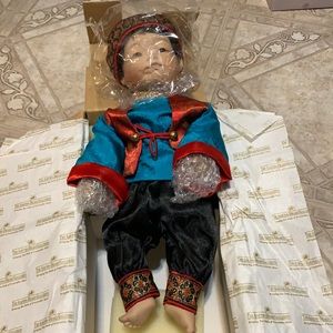 Ashton Drake porcelain Ming doll autographed by Yolanda Bello, Artist Ap…